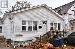 368 MAXWELL STREET Sarnia, ON N7T 5E2
