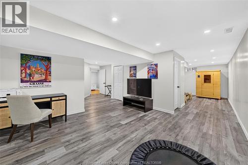 510 Huron, Lasalle, ON - Indoor