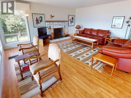 2246 Phillips Road, Powell River, BC - Indoor Photo Showing Living Room With Fireplace