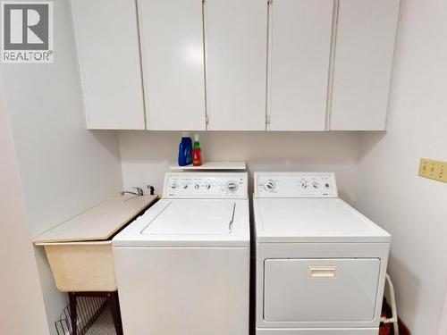 2246 Phillips Road, Powell River, BC - Indoor Photo Showing Laundry Room