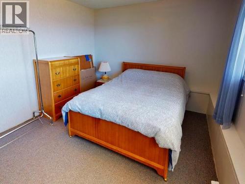 2246 Phillips Road, Powell River, BC - Indoor Photo Showing Bedroom