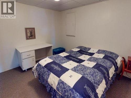 2246 Phillips Road, Powell River, BC - Indoor Photo Showing Bedroom