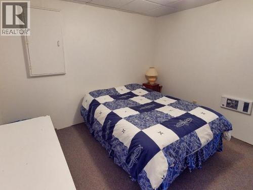 2246 Phillips Road, Powell River, BC - Indoor Photo Showing Bedroom