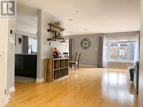 2722 BATEMAN TRAIL , London South (South W), Ontario N6L 0A8 4