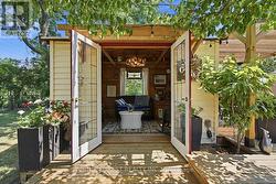 Cedar shed/cabin - 