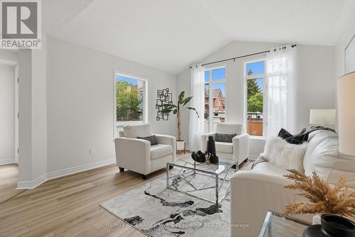 3 Redding Way, Ottawa, ON - Indoor Photo Showing Living Room