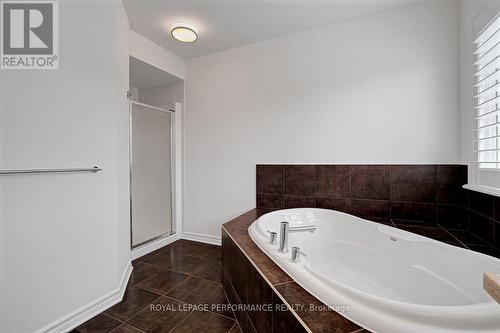 171 Trail Side Circle, Ottawa, ON - Indoor Photo Showing Bathroom