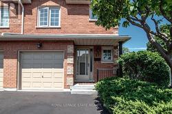 22 - 255 MOUNT ALBION ROAD  Hamilton, ON L8K 6P7