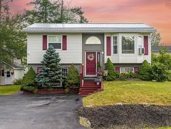 89 Boyd Avenue  Enfield, NS B2T 1L3
