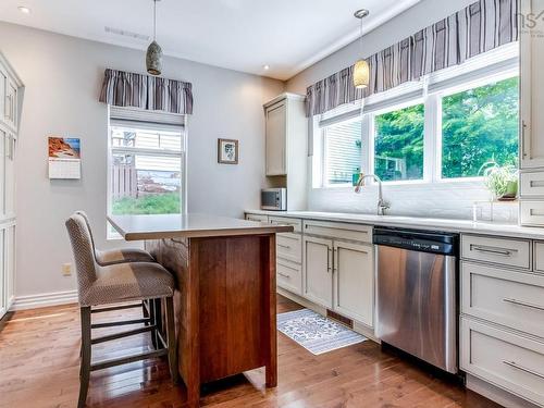 33 Beacon Street, Amherst, NS - Indoor Photo Showing Kitchen