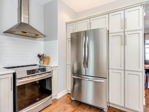 33 Beacon Street, Amherst, NS - Indoor Photo Showing Kitchen