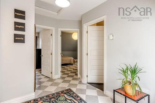33 Beacon Street, Amherst, NS - Indoor