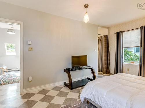 33 Beacon Street, Amherst, NS - Indoor Photo Showing Bedroom