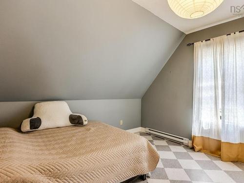 33 Beacon Street, Amherst, NS - Indoor Photo Showing Bedroom