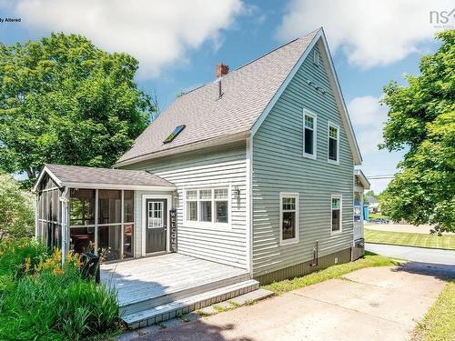 33 Beacon Street, Amherst, NS - Outdoor With Exterior