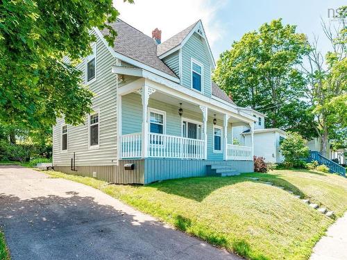 33 Beacon Street, Amherst, NS - Outdoor With Deck Patio Veranda