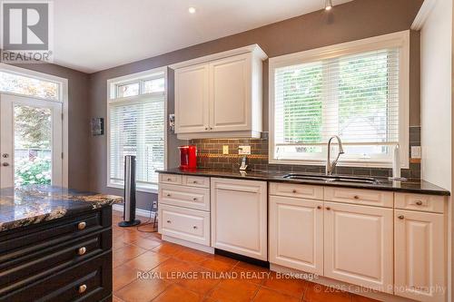 321 Hartson Road, London North (North O), ON - Indoor Photo Showing Kitchen