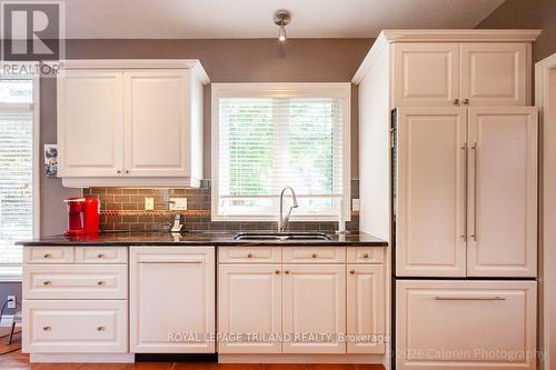 321 Hartson Road, London North (North O), ON - Indoor Photo Showing Kitchen