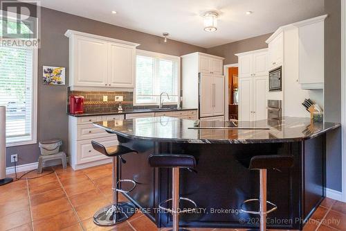 321 Hartson Road, London North (North O), ON - Indoor Photo Showing Kitchen
