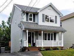 70 Armcrest Drive  Lower Sackville, NS B4C 4A6