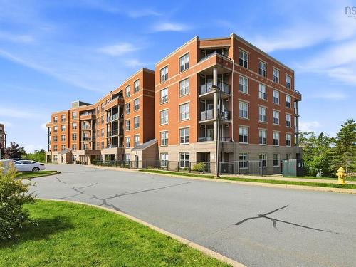 111 87 Pebblecreek Crescent, Dartmouth, NS - Outdoor With Facade