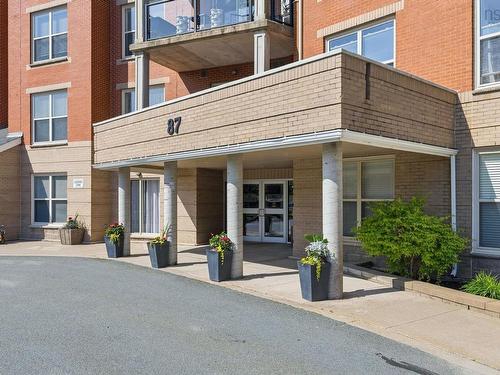 111 87 Pebblecreek Crescent, Dartmouth, NS - Outdoor