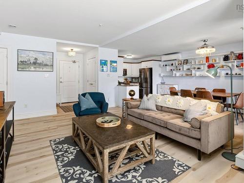 111 87 Pebblecreek Crescent, Dartmouth, NS - Indoor Photo Showing Living Room