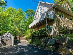 69 Meadowbrook Drive  Bedford, NS B4A 1R2