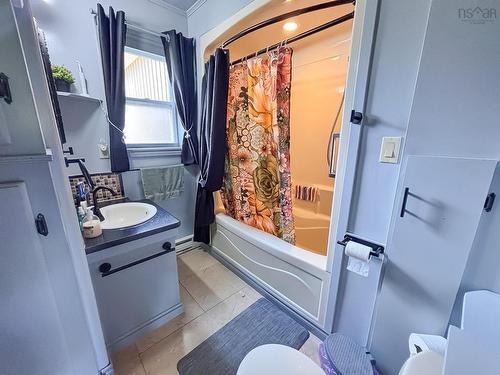 75 Shepherds Hill Road, Riverport, NS - Indoor Photo Showing Bathroom