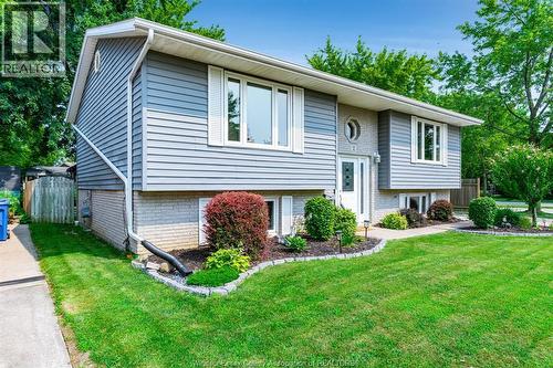 2 Kingsway COURT  Essex, ON N8M 3C2