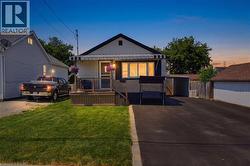 735 DUNN Avenue  Hamilton, ON L8H 6M7