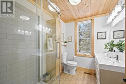 4 PC bath / double sink - 
