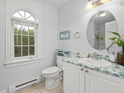 38 Greenside Lane, Hammonds Plains, NS - Indoor Photo Showing Bathroom