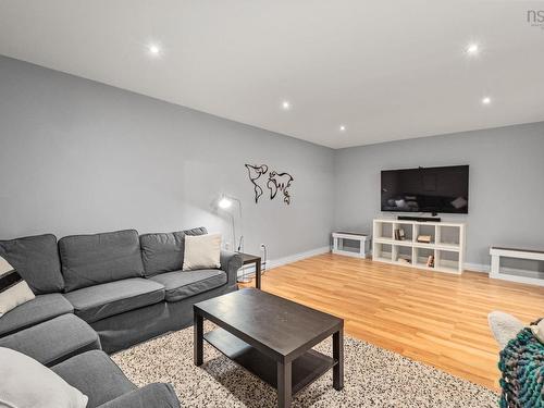 38 Greenside Lane, Hammonds Plains, NS - Indoor Photo Showing Living Room
