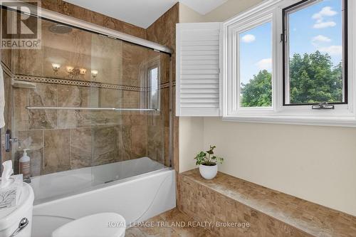 Upstairs 4 Piece Bathroom - 46 Garden Walk, London South (South N), ON - Indoor Photo Showing Bathroom