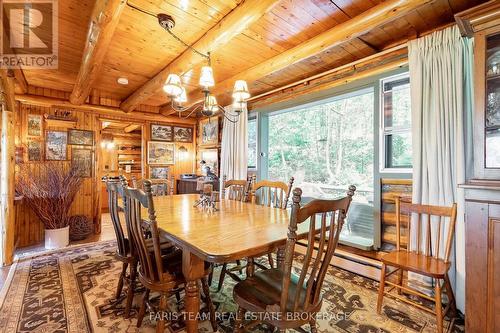 108 Shoreline Road, Tiny, ON - Indoor Photo Showing Dining Room