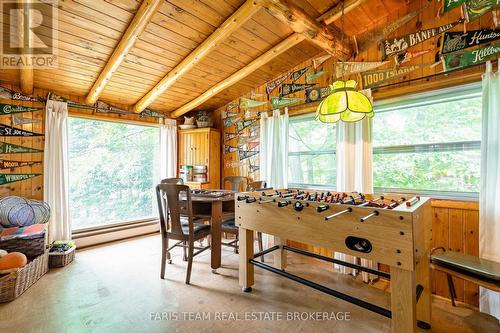 108 Shoreline Road, Tiny, ON - Indoor Photo Showing Dining Room
