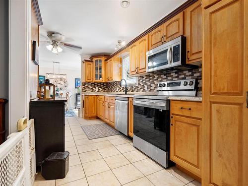 98 Ocean Front Drive, Gulf Shore, NS - Indoor Photo Showing Kitchen