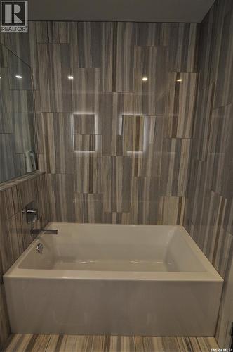 302 637 University Drive, Saskatoon, SK - Indoor Photo Showing Bathroom