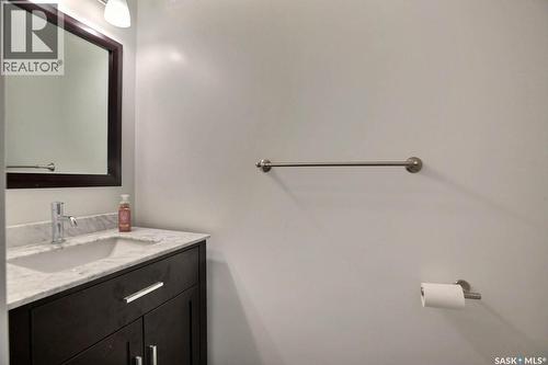 3544 Basswood Grove, Regina, SK - Indoor Photo Showing Bathroom