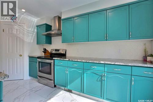 3544 Basswood Grove, Regina, SK - Indoor Photo Showing Kitchen