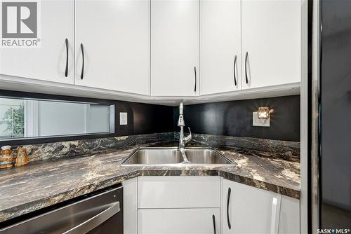 111 Bell Street, Regina, SK - Indoor Photo Showing Kitchen With Double Sink