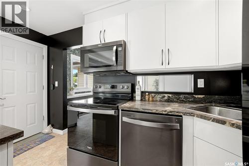 111 Bell Street, Regina, SK - Indoor Photo Showing Kitchen With Double Sink