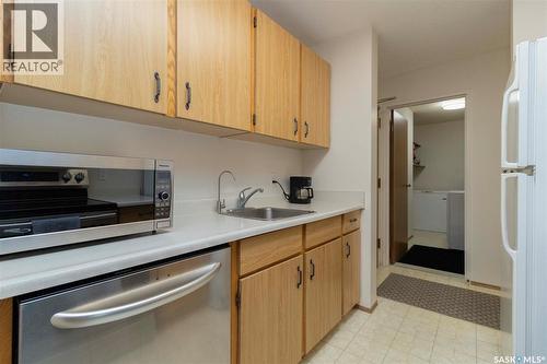 111 425 115Th Street E, Saskatoon, SK - Indoor Photo Showing Kitchen