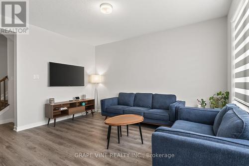 225 Billrian Crescent, Ottawa, ON - Indoor Photo Showing Living Room