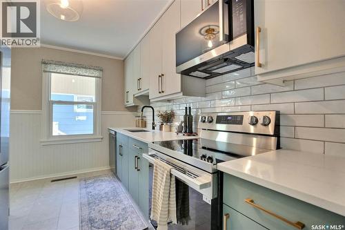 2802 Mctavish Street, Regina, SK - Indoor Photo Showing Kitchen