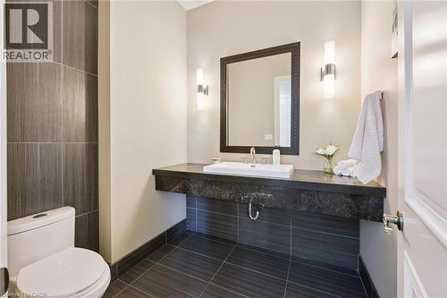 596 Regal Place, Waterloo, ON - Indoor Photo Showing Bathroom