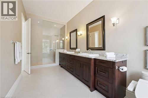 596 Regal Place, Waterloo, ON - Indoor Photo Showing Bathroom