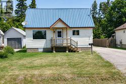 424 HIGH STREET  Orillia, ON L3V 4X5