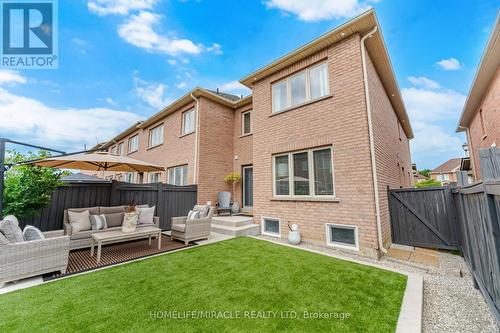37 LACEBARK COURT  Brampton, ON L6R 3M7